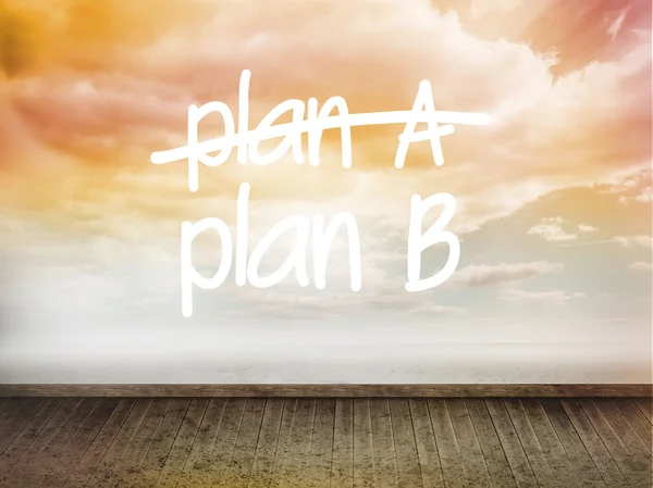 Plan a und b an Wand mit Himmel geschrieben — Stockfoto