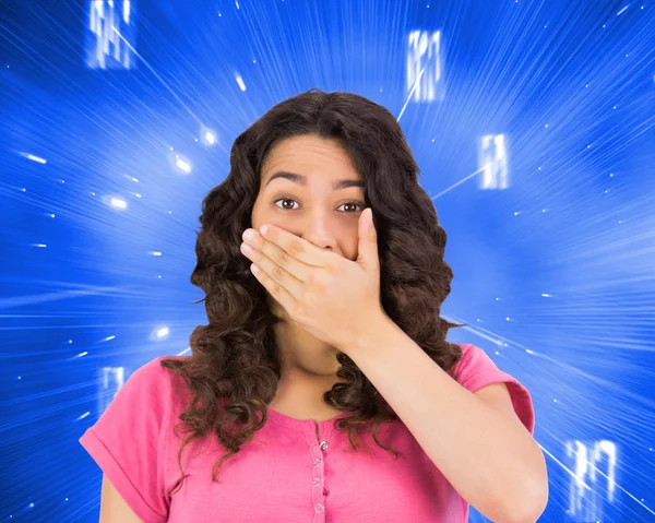 Mujer de cabello castaño siendo sorprendido —  Fotos de Stock