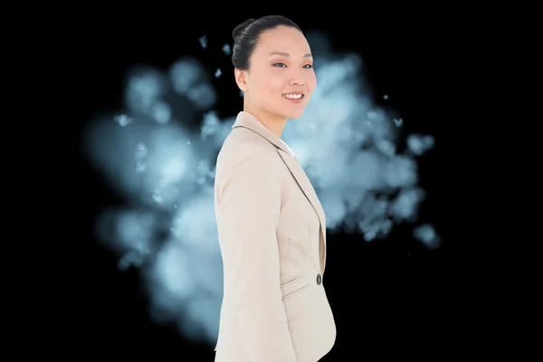 Compuesto imagen de sonriente asiático mujer de negocios — Foto de Stock