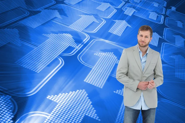 Suave hombre en una chaqueta posando — Foto de Stock