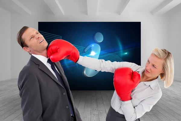 Businesswoman hitting colleague — Stock Photo, Image