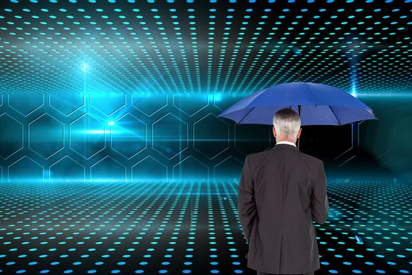 Složený obraz podnikatel drží deštník — Stock fotografie