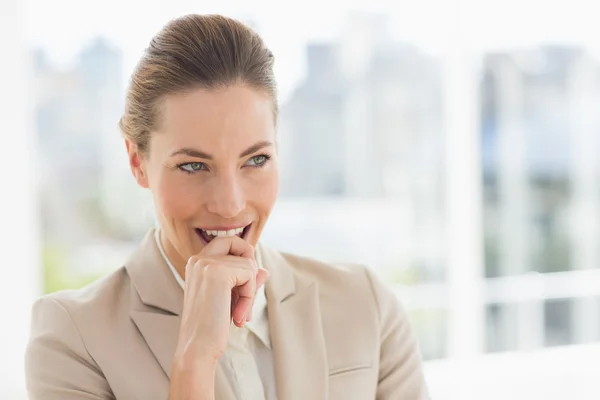 Close-up of a young businesswoman looking away — Stock Photo, Image