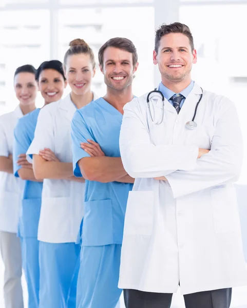 Retrato de confiante grupo feliz de médicos — Fotografia de Stock