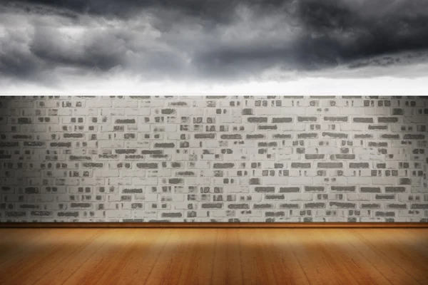 Balcone e cielo tempestoso — Foto Stock