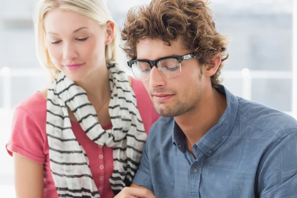 Young casual business couple — Stock Photo, Image