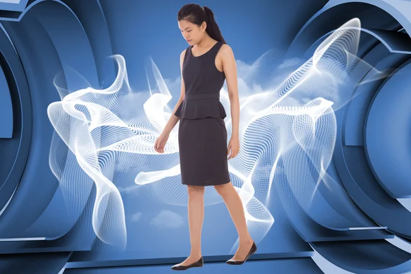 Immagine composita di donna d'affari asiatica che cammina — Foto Stock