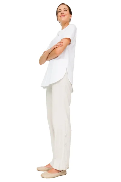 Longitud completa de una enfermera con los brazos cruzados — Foto de Stock