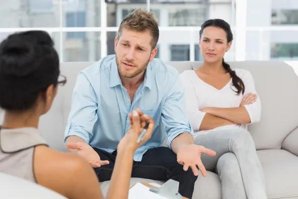 Couple at therapy session — Stock Photo, Image