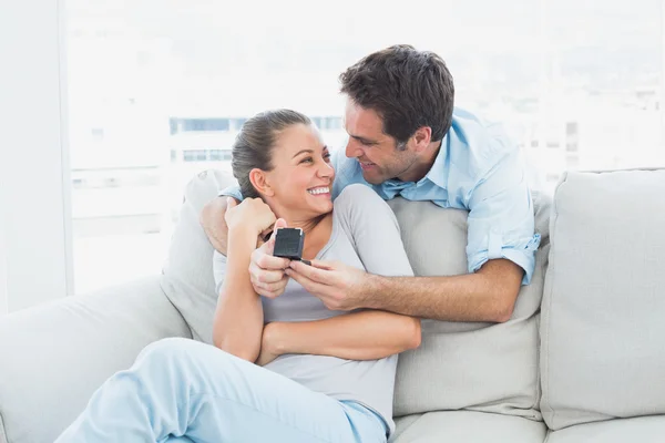 Pretty woman being surprised by a marraige proposal — Stock Photo, Image