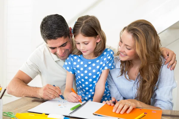 Familia para colorear en casa — Foto de Stock