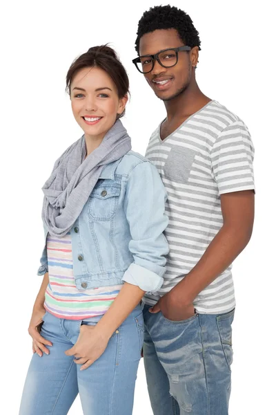 Sorrindo jovem casal legal — Fotografia de Stock