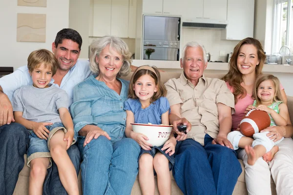 Familjen tillbringar fritid — Stockfoto