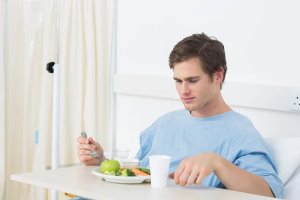 Patient having meal in hospital — Stock Photo, Image