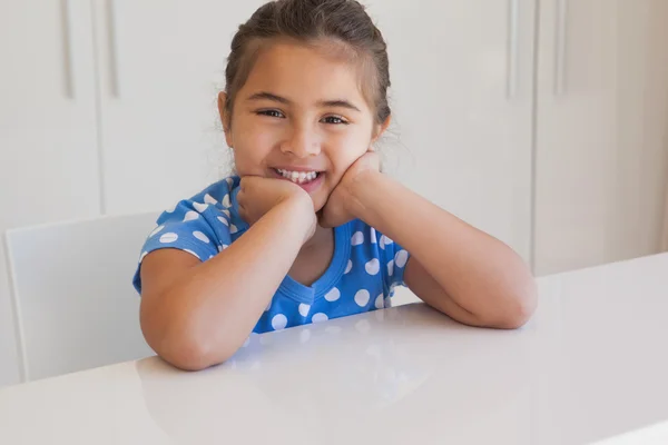 Smiling girl — Stock Photo, Image