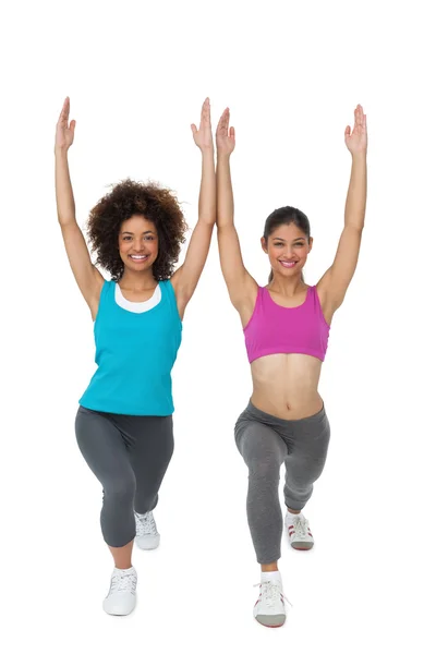 Volle Länge der Frauen, die Power-Fitness-Übung machen — Stockfoto