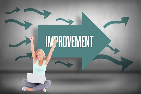 Improvement against arrows pointing — Stock Photo, Image