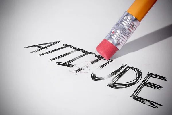 Crayon effacant le mot Attitude — Photo