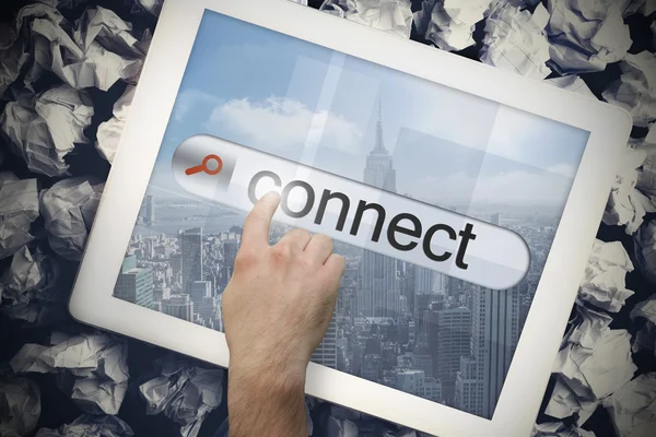 Hand touching connect on search bar on tablet screen — Stock Photo, Image