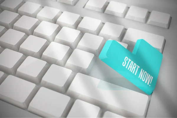 Start now on white keyboard — Stock Photo, Image