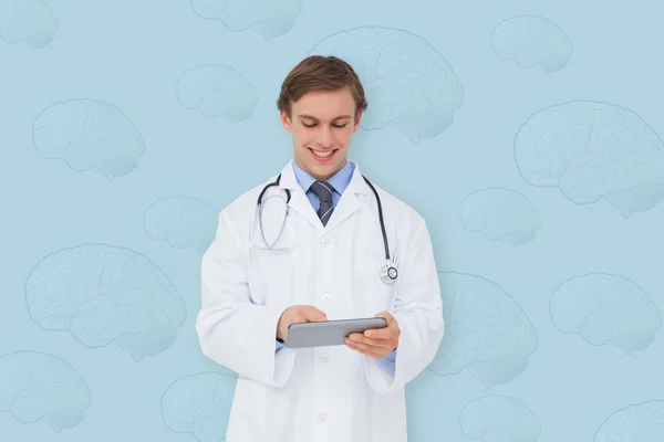 Medico utilizzando tablet pc — Foto Stock