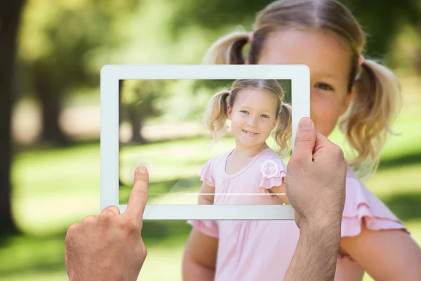 Tenuta della mano tablet pc — Foto Stock