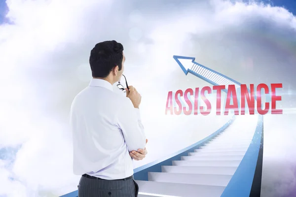 Assistance against red staircase arrow pointing up against sky — Stock Photo, Image