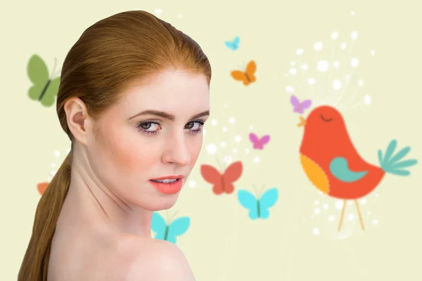 Redhead camera kijken — Stockfoto