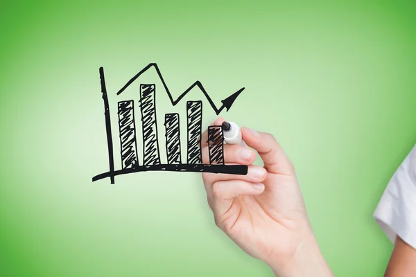 Affärskvinna ritade diagram — Stockfoto