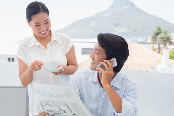 Couple spending the morning together — Stock Photo, Image