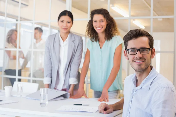 Equipe de negócios tendo uma reunião — Fotografia de Stock