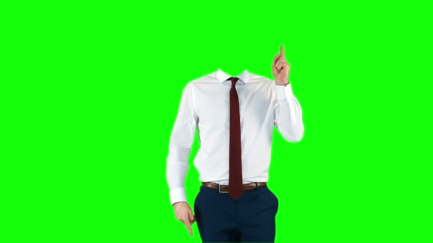 Empresario sin cabeza haciendo gestos — Vídeo de stock