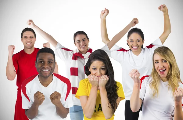 Imagen compuesta de los aficionados al fútbol — Foto de Stock