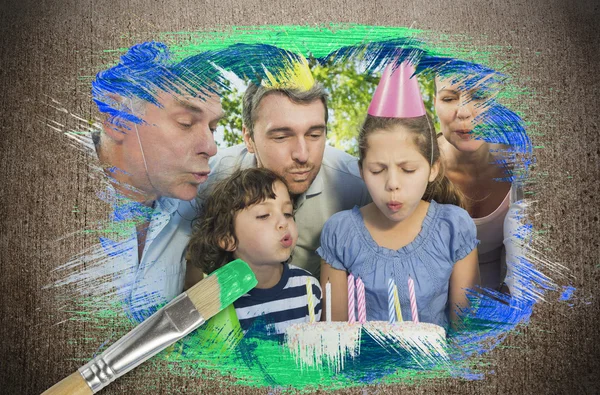 Zusammengesetztes Bild einer Familie, die Geburtstag feiert — Stockfoto