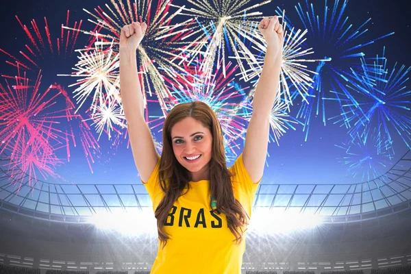 Pretty football fan in brasil t-shirt — Stock Photo, Image