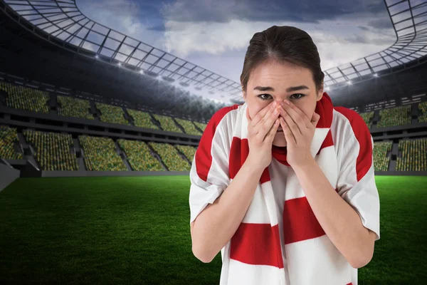 Tifoso di calcio nervoso guardando avanti — Foto Stock