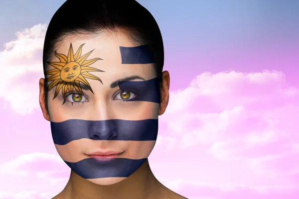 Krásná brunetka v uruguay facepaint — Stock fotografie