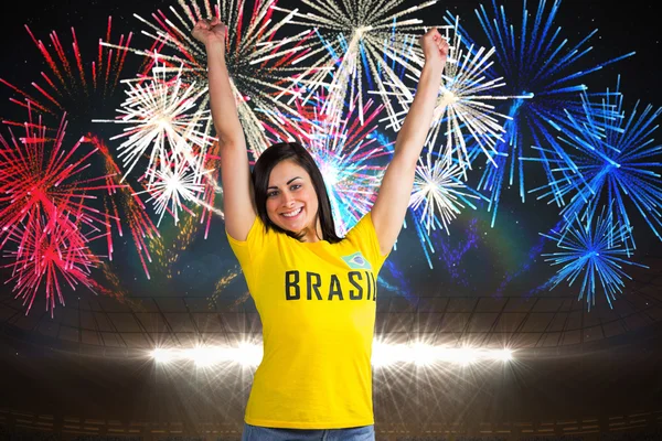 Excited football fan in brasil tshirt — Stock Photo, Image