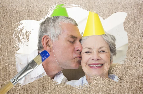 Seniorenpaar feiert Geburtstag — Stockfoto