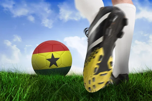 Bota de fútbol pateando pelota ghana —  Fotos de Stock