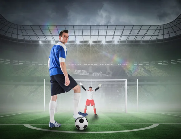 Football player about to take a penalty — Stock Photo, Image