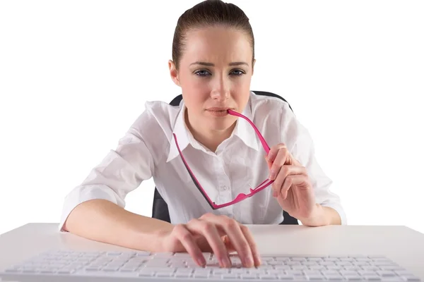 Businesswoman typing on a keyboard — Stock Photo, Image