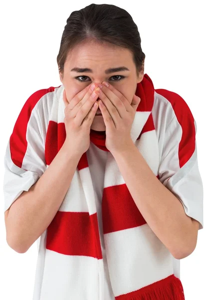 Nervöser Fußballfan blickt voraus — Stockfoto