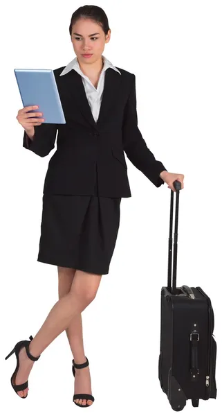 Businesswoman holding tablet pc — Stock Photo, Image