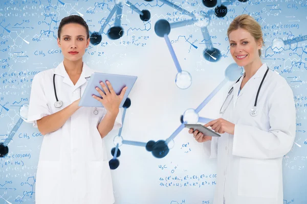 Equipo médico femenino — Foto de Stock