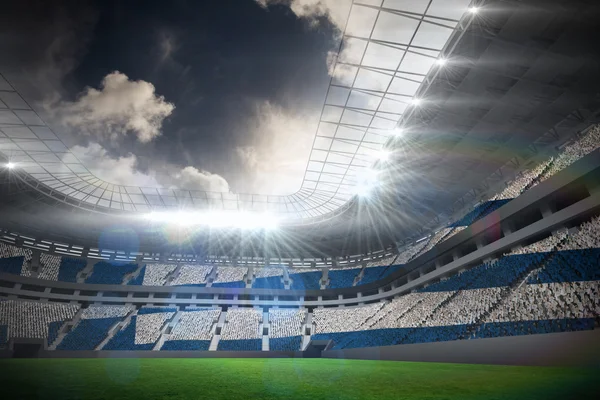 Bandera griega contra estadio de fútbol — Foto de Stock