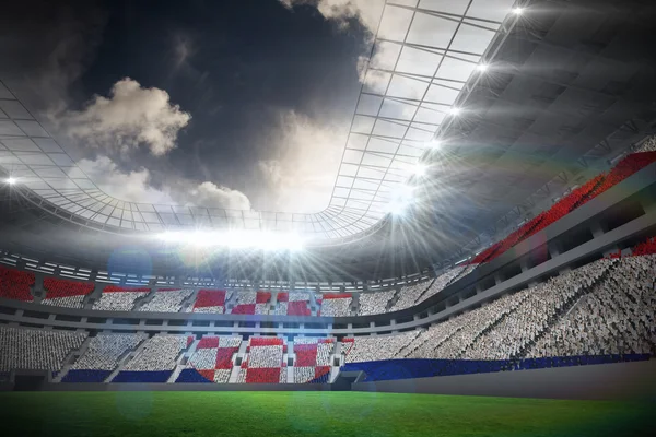 Bandera de Croacia contra estadio de fútbol — Foto de Stock