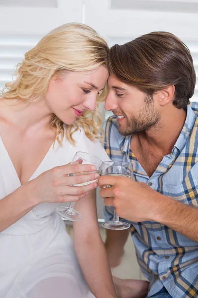 Couple having white wine — Stock Photo, Image
