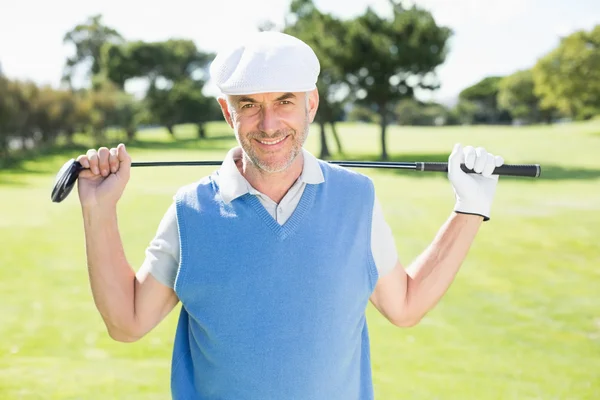 Allegro golfista sorridente alla macchina fotografica — Foto Stock