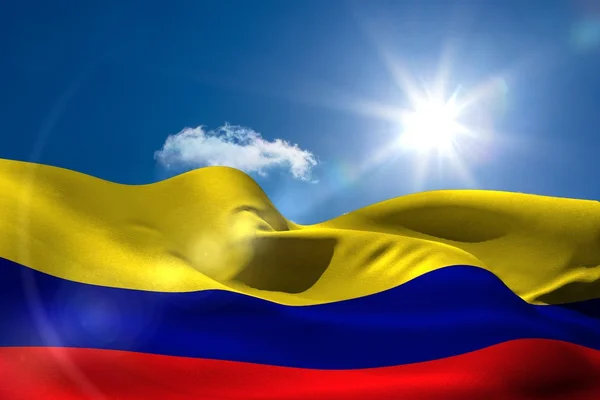 Bandera nacional de Colombia bajo cielo soleado —  Fotos de Stock